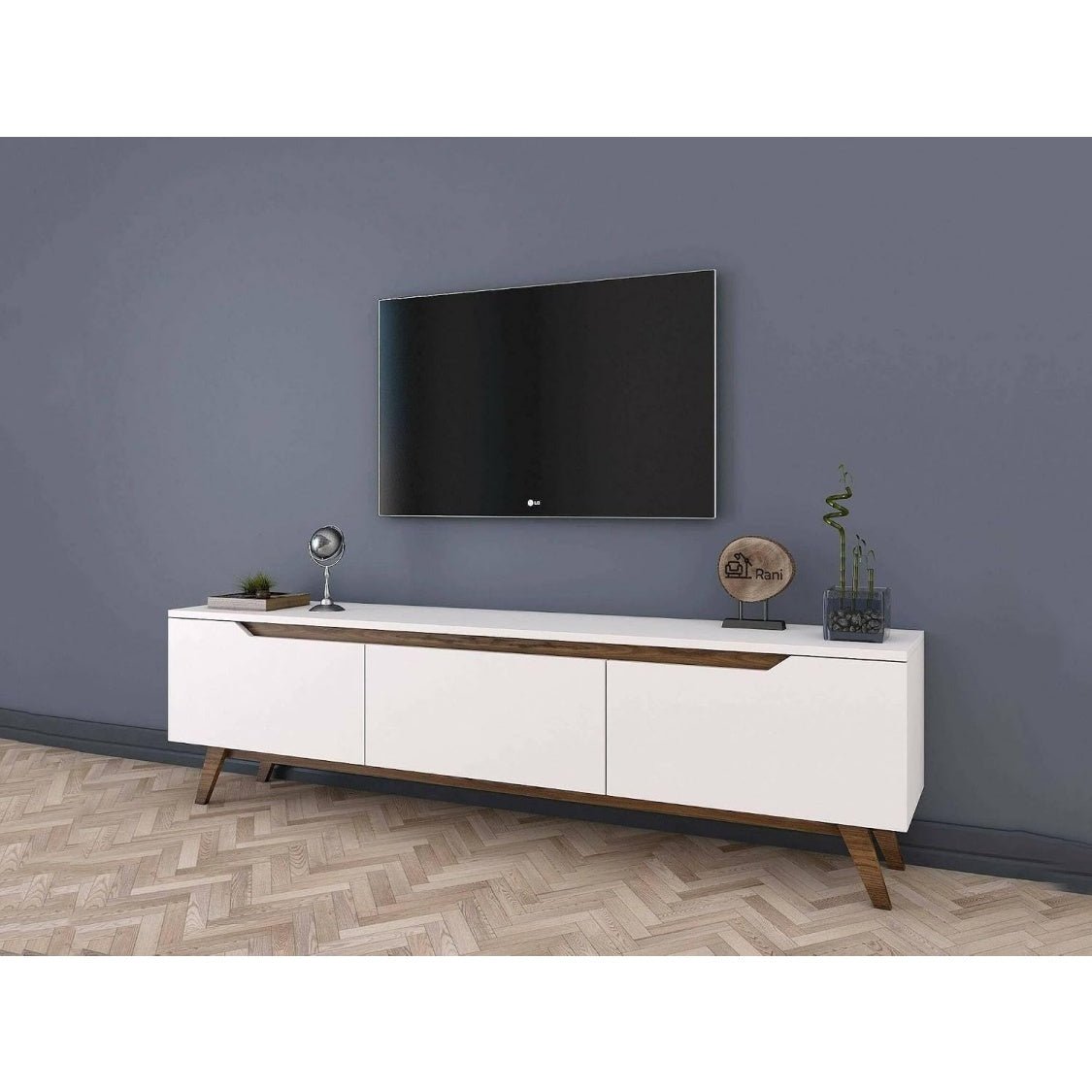 Meuble TV bas bicolore en blanc et noyer avec design mural et rangements pratiques
