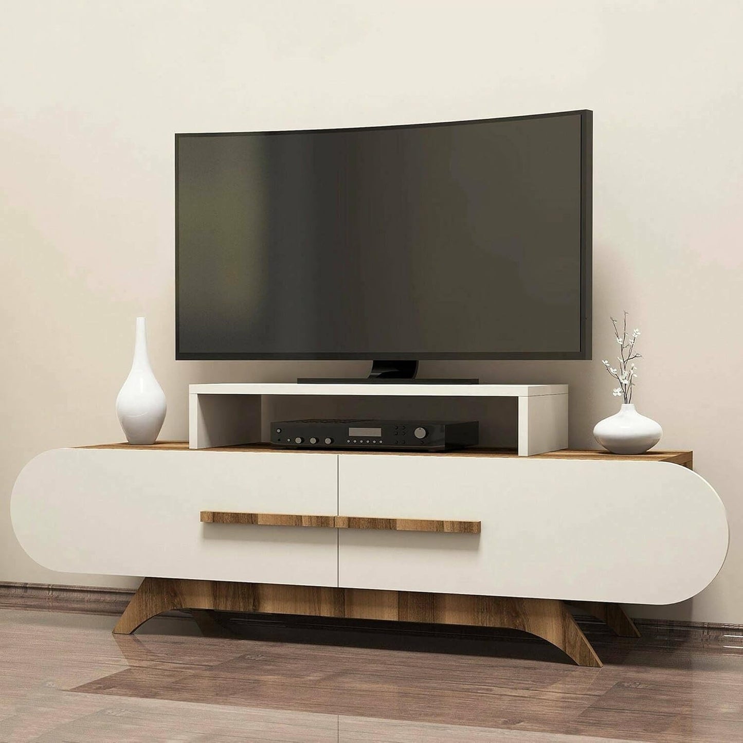 Meuble TV mural compact avec finition noyer et cr¨¨me pour un salon contemporain